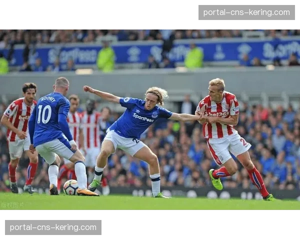 为吸引亚洲观众,下赛季英超或将在夏季引入“亚洲季前锦标赛”并出售独立版权 为吸引亚洲观众,下赛季英超或将在夏季引入“亚洲季前锦标赛”并出售独立版权