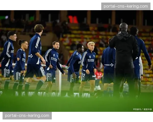 法甲2026赛季积分榜竞争激烈，中游球队崛起打破垄断格局